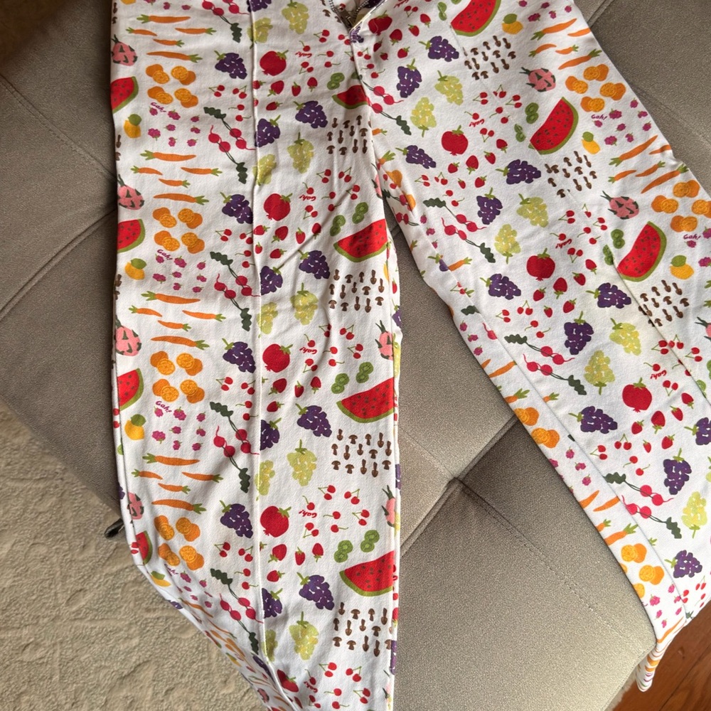 Lisa Says Gah Fruit Pants - Picture 5 of 5
